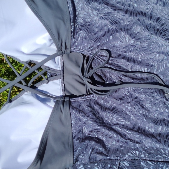 Gray Cross Strap Tankini Top & Bottoms NWOT - Picture 4 of 10